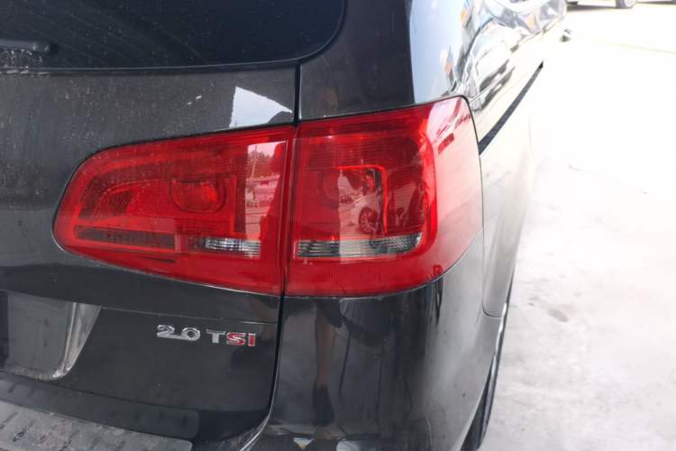 Used Volkswagen Sharan 2014 2.0 TSI Standard Model Right Rear Taillight