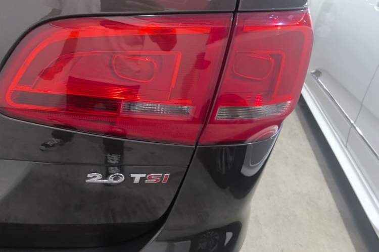 Used Volkswagen Sharan 2014 2.0 TSI Standard Model Right Rear Taillight