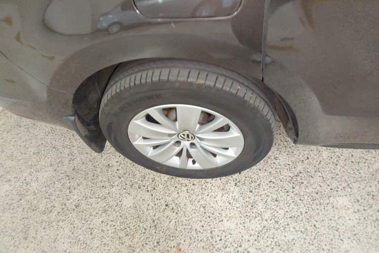 Used Volkswagen Sharan 2014 2.0 TSI Standard Model Right Rear Wheel Hub