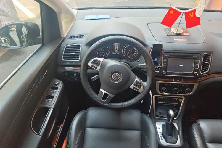 Used Volkswagen Sharan 2014 2.0 TSI Comfort Model Steering Wheel