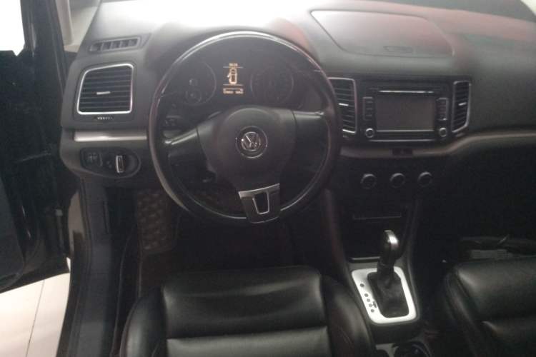Used Volkswagen Sharan 2014 2.0 TSI Standard Model Steering Wheel