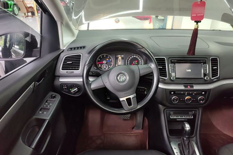 Used Volkswagen Sharan 2014 2.0 TSI Standard Model Steering Wheel