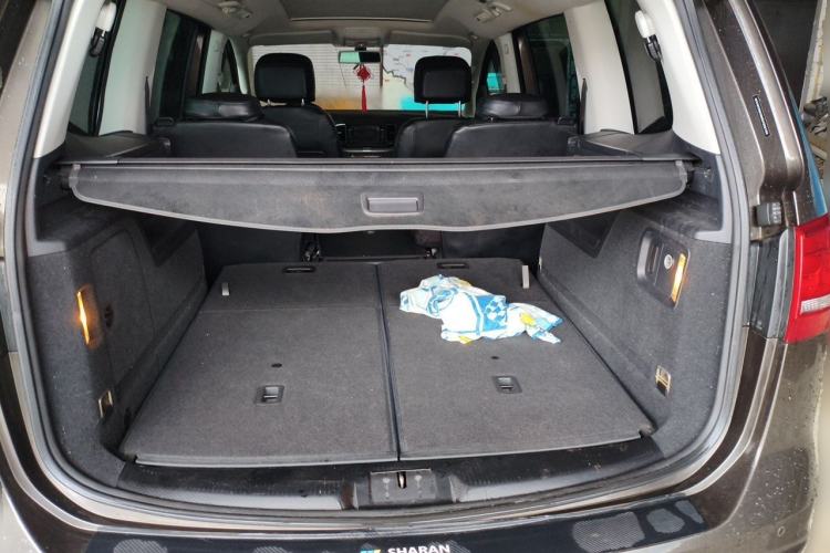 Used Volkswagen Sharan 2014 2.0 TSI Standard Model Trunk