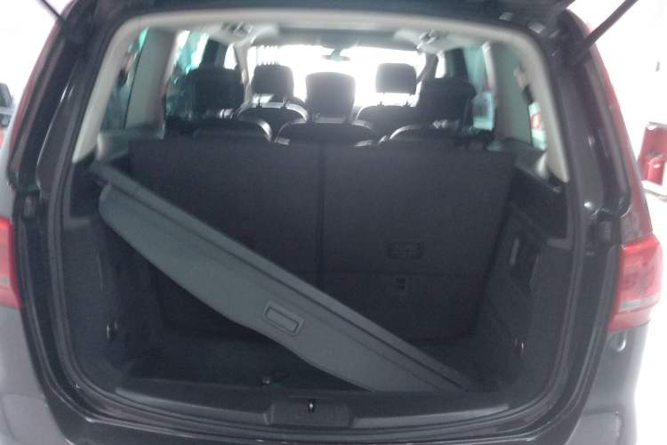 Used Volkswagen Sharan 2014 2.0 TSI Standard Model Trunk