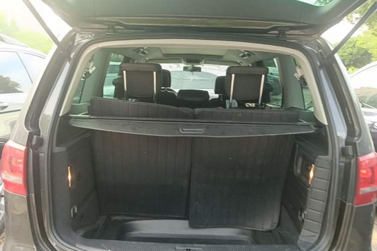 Used Volkswagen Sharan 2014 2.0 TSI Comfort Model Trunk