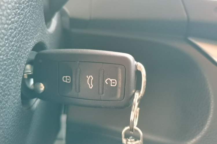 Used Volkswagen Sharan 2014 2.0 TSI Standard Model Vehicle Key