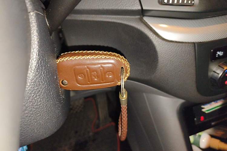 Used Volkswagen Sharan 2014 2.0 TSI Standard Model Vehicle Key