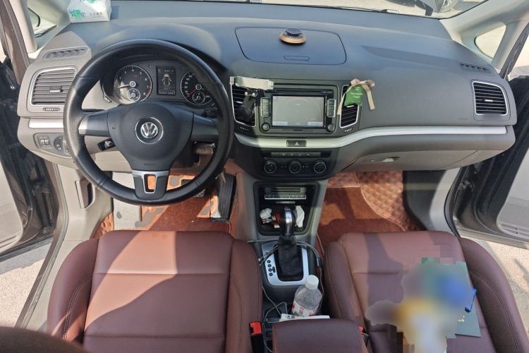 Used Volkswagen Sharan 2014 2.0 TSI Standard Model Center Console