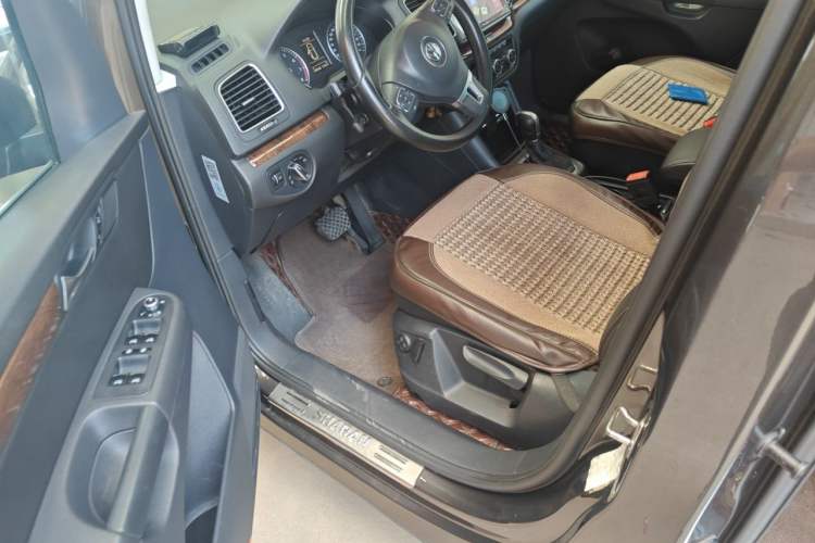Used Volkswagen Sharan 2014 2.0 TSI Comfort Model Driver Seat
