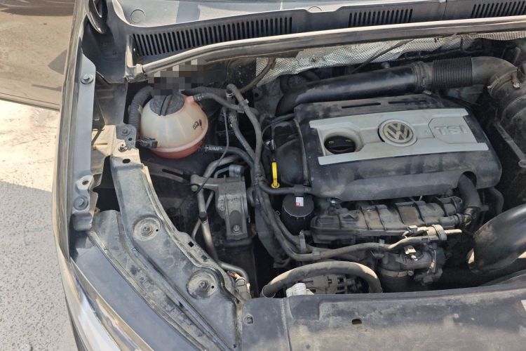 Used Volkswagen Sharan 2014 2.0 TSI Standard Model Engine Bay Right