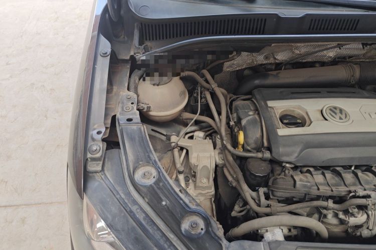 Used Volkswagen Sharan 2014 2.0 TSI Comfort Model Engine Bay Right