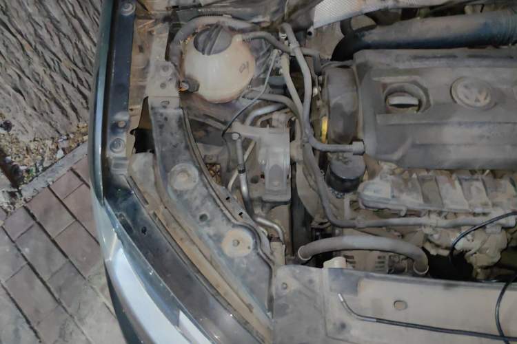 Used Volkswagen Sharan 2014 2.0 TSI Standard Model Engine Bay Right