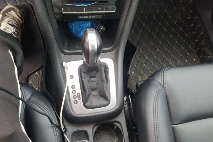 Used Volkswagen Sharan 2014 2.0 TSI Standard Model Gear Lever