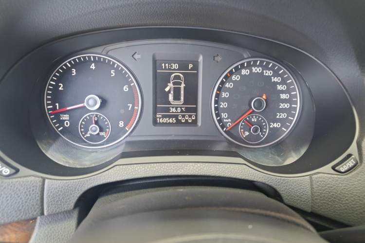 Used Volkswagen Sharan 2014 2.0 TSI Comfort Model Instrument Cluster