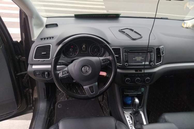 Used Volkswagen Sharan 2014 2.0 TSI Standard Model Steering Wheel