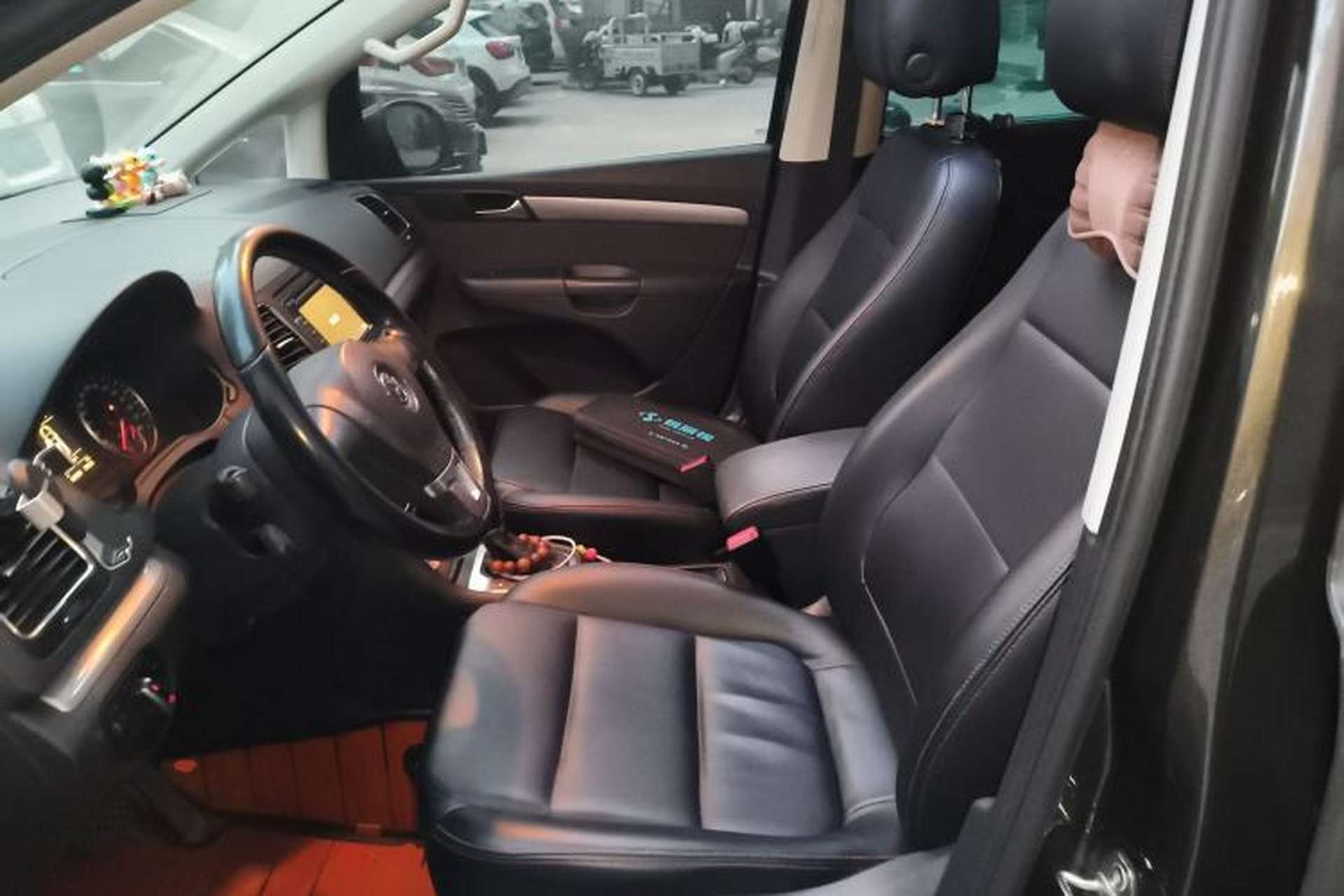 Used Volkswagen Sharan 2014 2.0 TSI Standard Model Left Front Seat