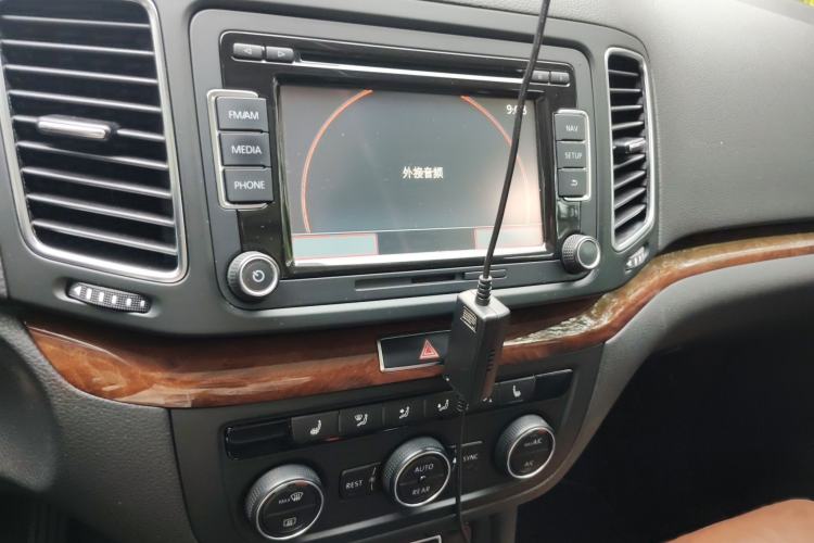 Used Volkswagen Sharan 2014 2.0 TSI Comfort Model Audio And AC Panel