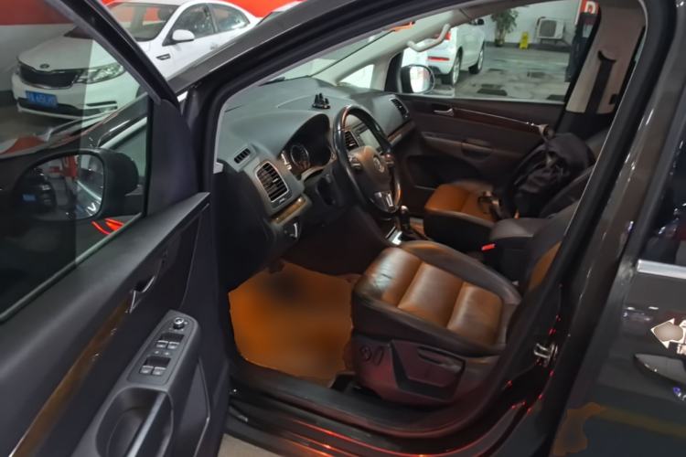 Used Volkswagen Sharan 2014 2.0 TSI Comfort Model Driver Seat