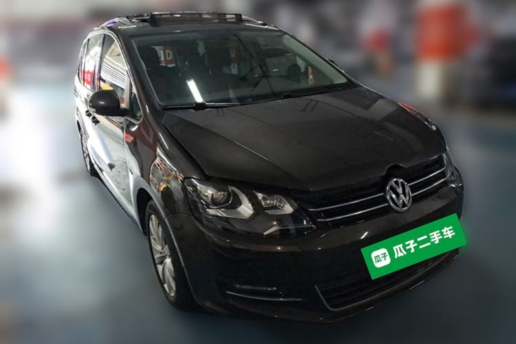 Used Volkswagen Sharan 2014 2.0 TSI Comfort Model Front Right 45 Deg