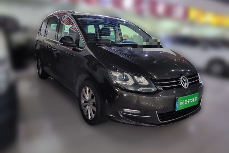 Used Volkswagen Sharan 2014 2.0 TSI Luxury Model Front Right 45 Deg