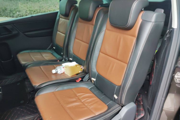 Used Volkswagen Sharan 2014 2.0 TSI Comfort Model Interior 4