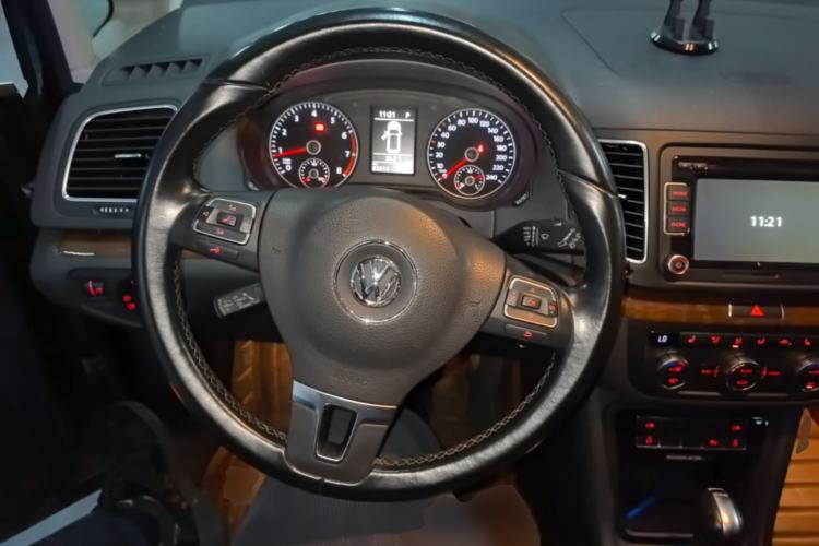 Used Volkswagen Sharan 2014 2.0 TSI Comfort Model Steering Wheel