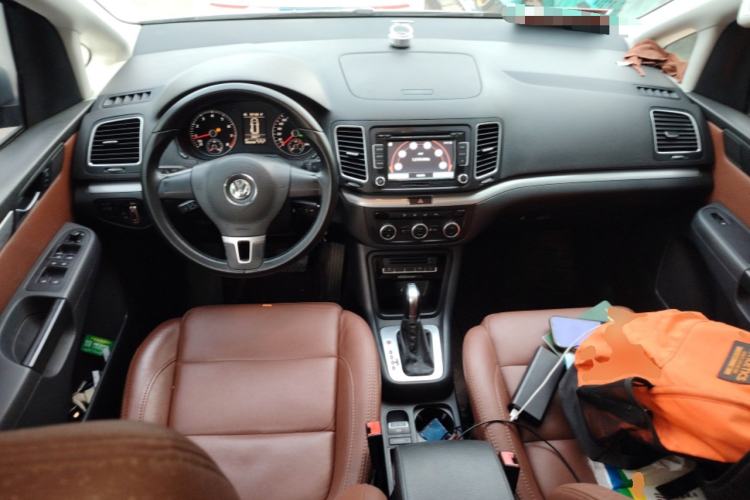 Used Volkswagen Sharan 2014 2.0 TSI Standard Model Center Console