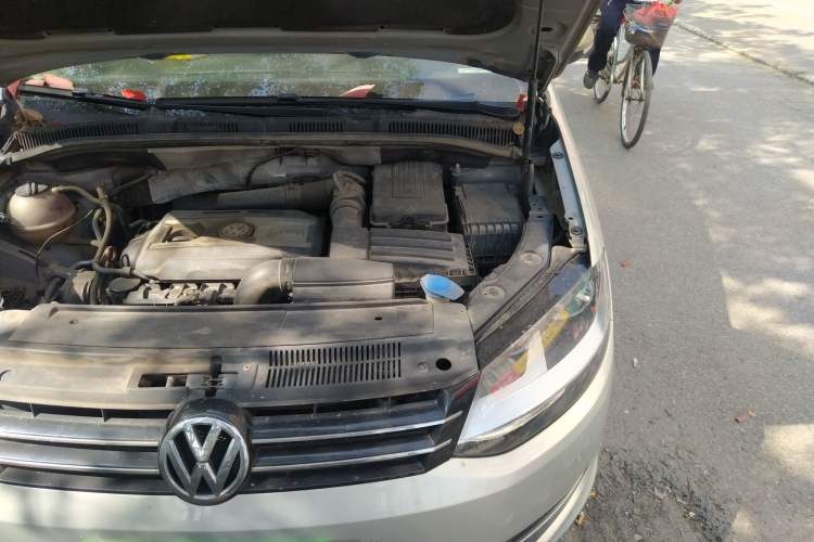 Used Volkswagen Sharan 2014 2.0 TSI Standard Model Engine Bay Left