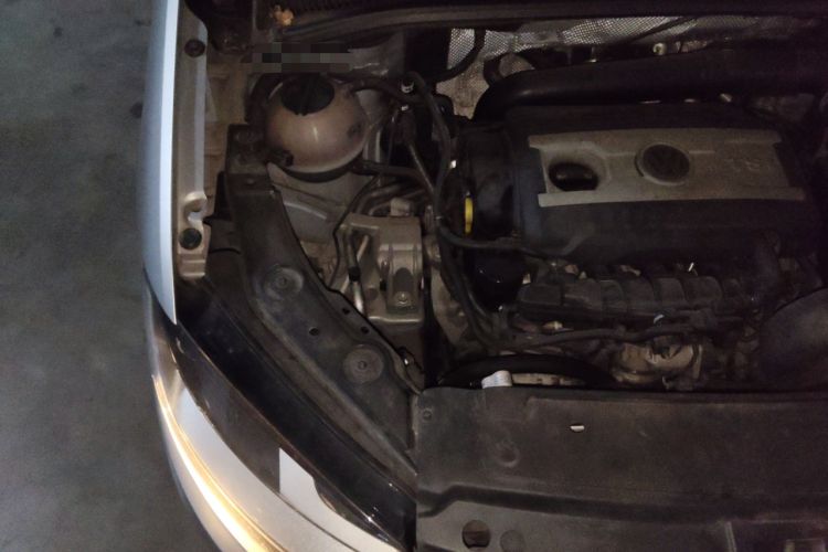 Used Volkswagen Sharan 2014 2.0 TSI Standard Model Engine Bay Right