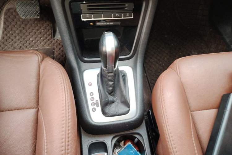 Used Volkswagen Sharan 2014 2.0 TSI Standard Model Gear Lever
