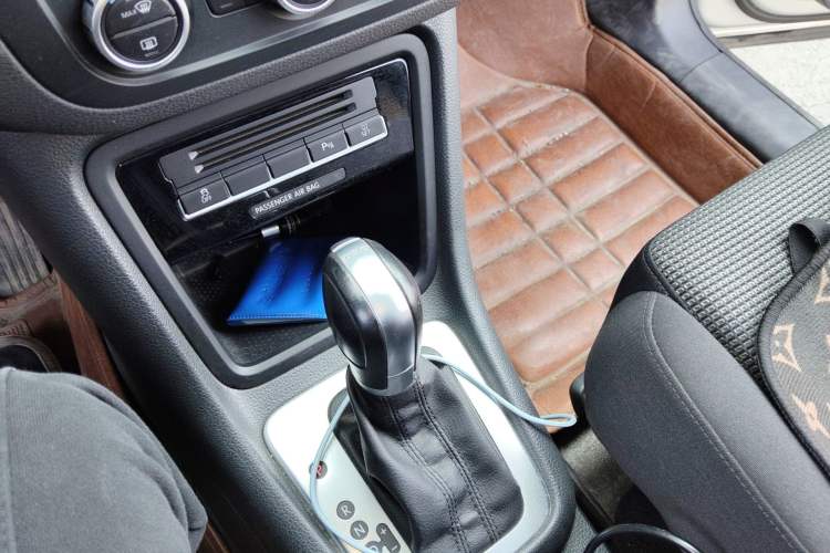 Used Volkswagen Sharan 2014 2.0 TSI Standard Model Gear Lever
