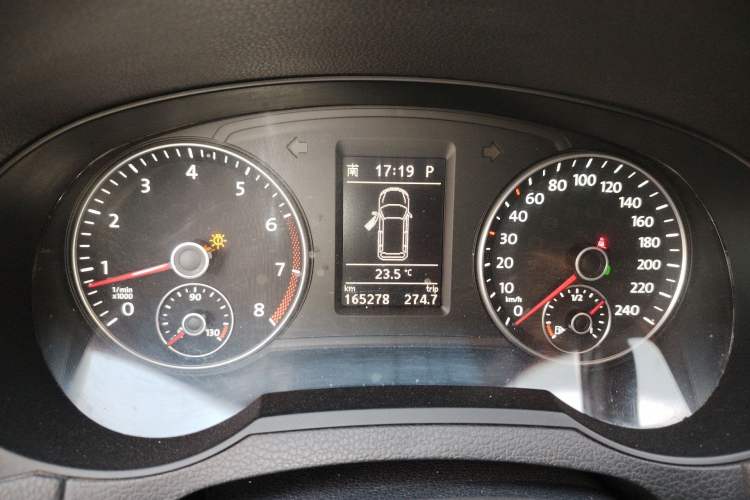 Used Volkswagen Sharan 2014 2.0 TSI Standard Model Instrument Cluster