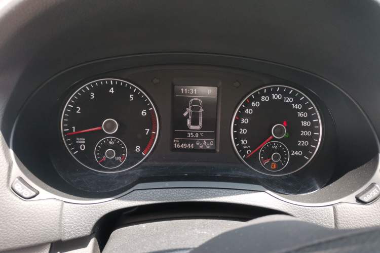 Used Volkswagen Sharan 2014 2.0 TSI Standard Model Instrument Cluster