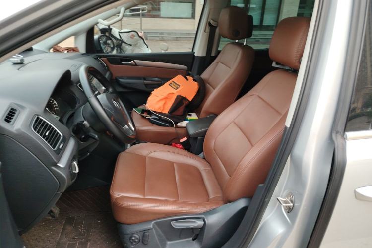 Used Volkswagen Sharan 2014 2.0 TSI Standard Model Left Front Seat