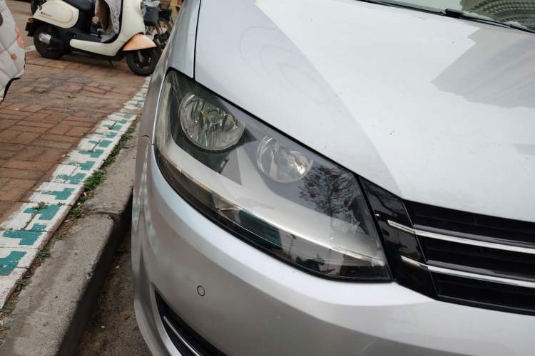 Used Volkswagen Sharan 2014 2.0 TSI Standard Model Right Front Headlight