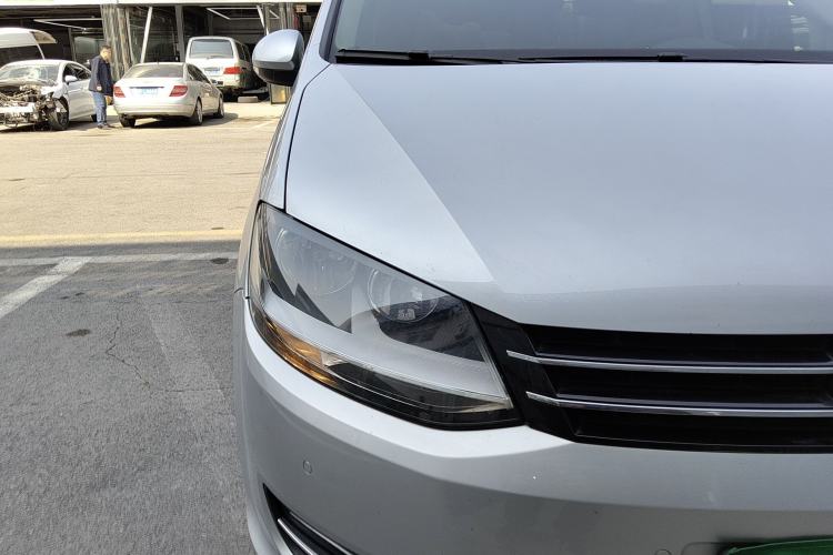 Used Volkswagen Sharan 2014 2.0 TSI Standard Model Right Front Headlight