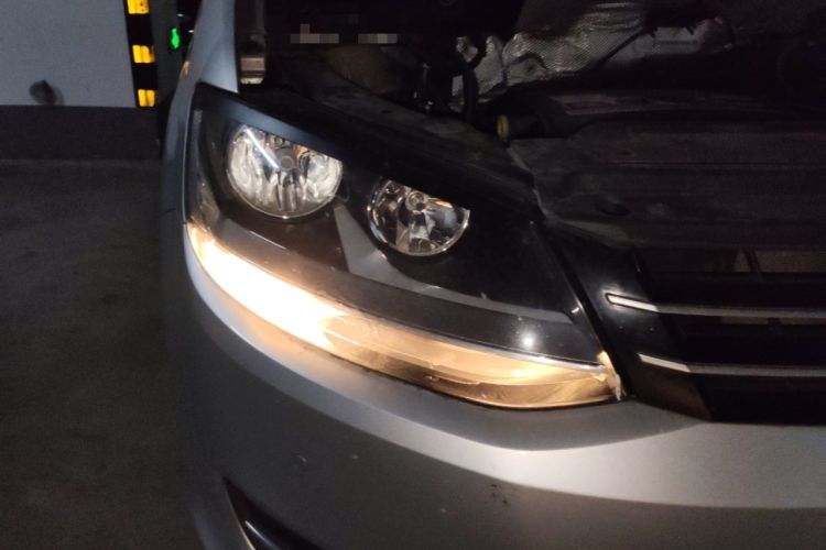 Used Volkswagen Sharan 2014 2.0 TSI Standard Model Right Front Headlight