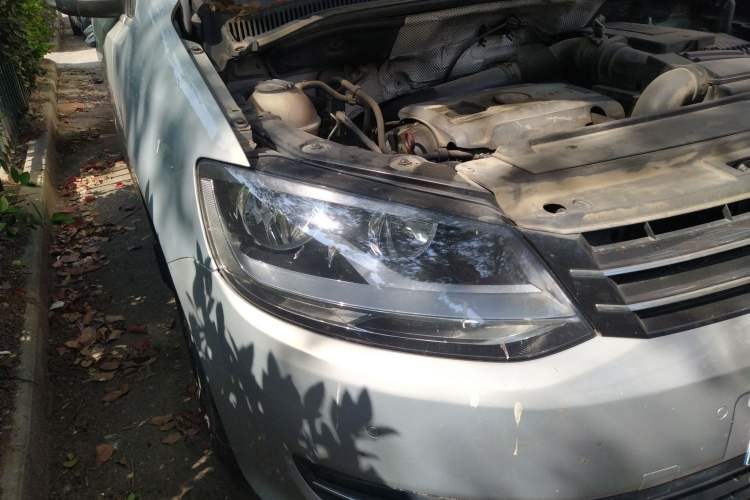 Used Volkswagen Sharan 2014 2.0 TSI Standard Model Right Front Headlight