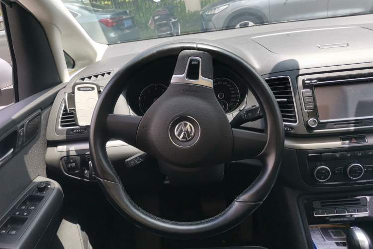 Used Volkswagen Sharan 2014 2.0 TSI Standard Model Steering Wheel