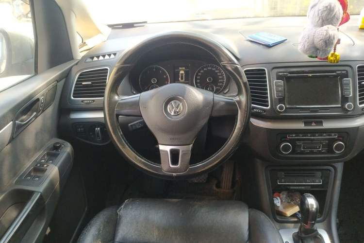 Used Volkswagen Sharan 2014 2.0 TSI Standard Model Steering Wheel