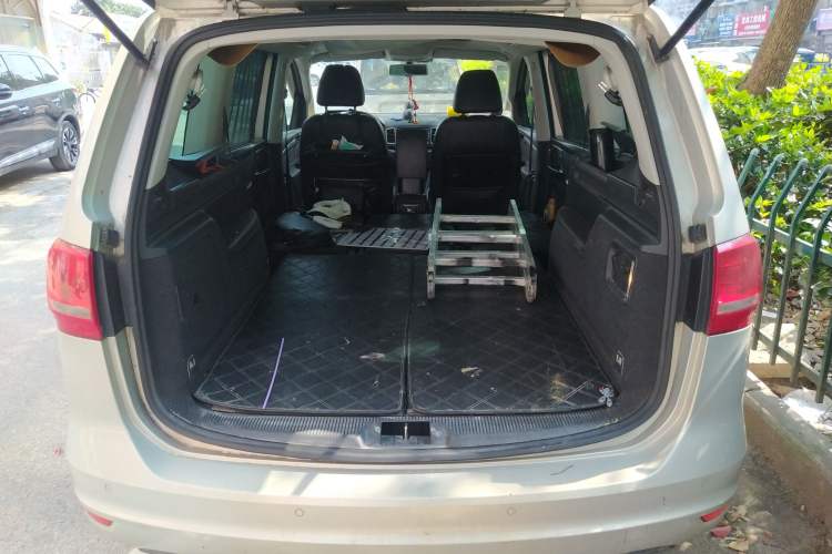 Used Volkswagen Sharan 2014 2.0 TSI Standard Model Trunk