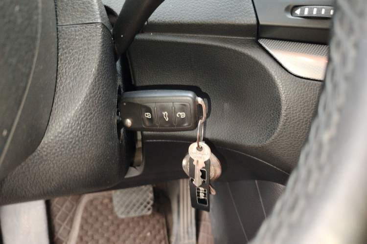 Used Volkswagen Sharan 2014 2.0 TSI Standard Model Vehicle Key