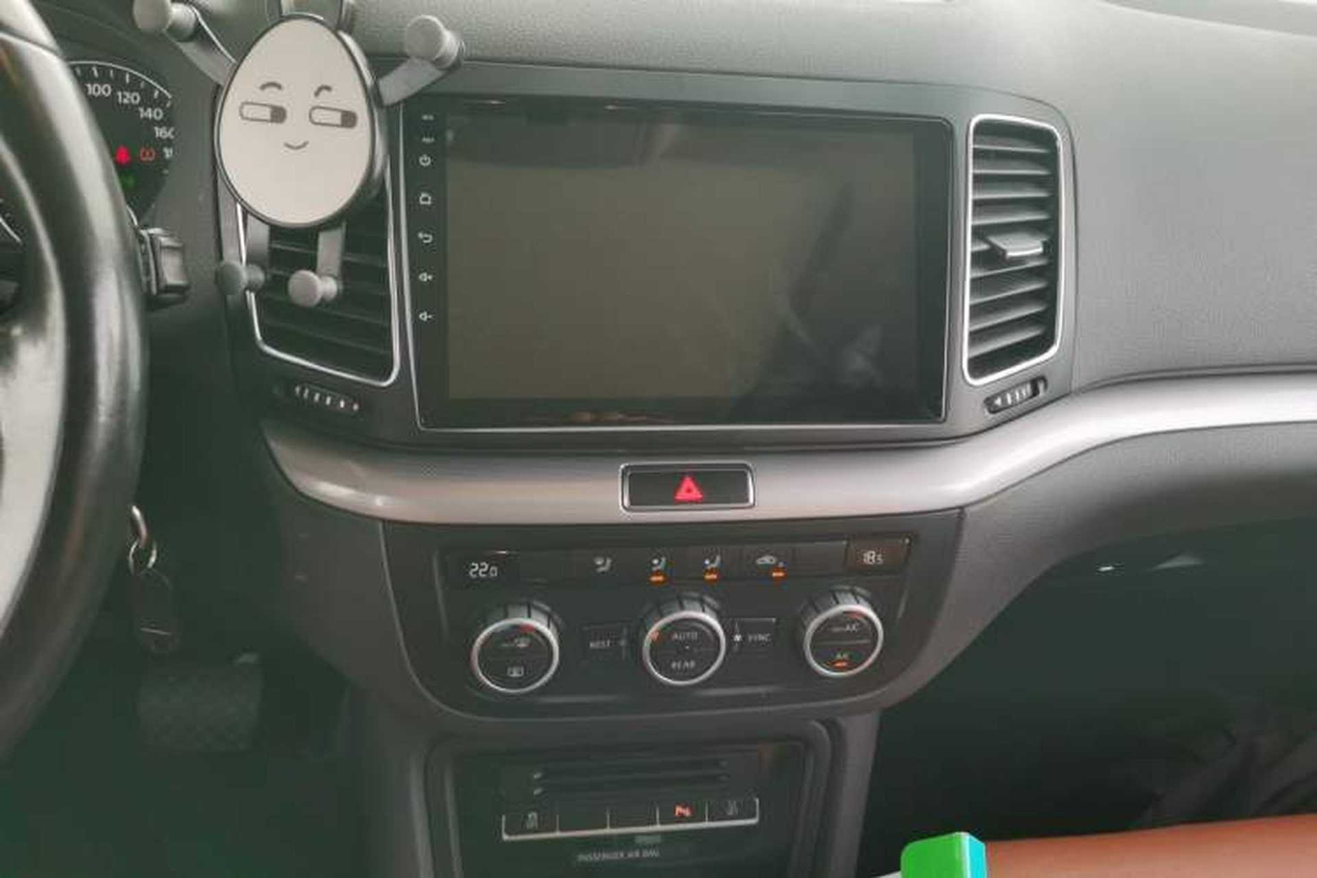 Used Volkswagen Sharan 2014 2.0 TSI Standard Model Audio And AC Panel