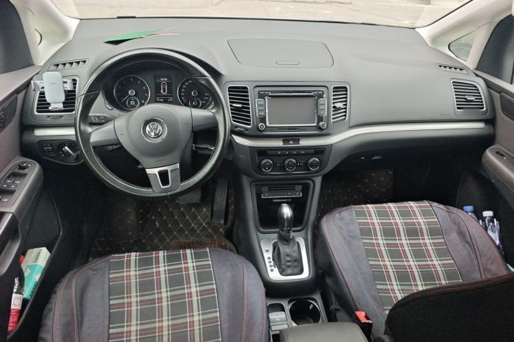 Used Volkswagen Sharan 2014 2.0 TSI Standard Model Center Console