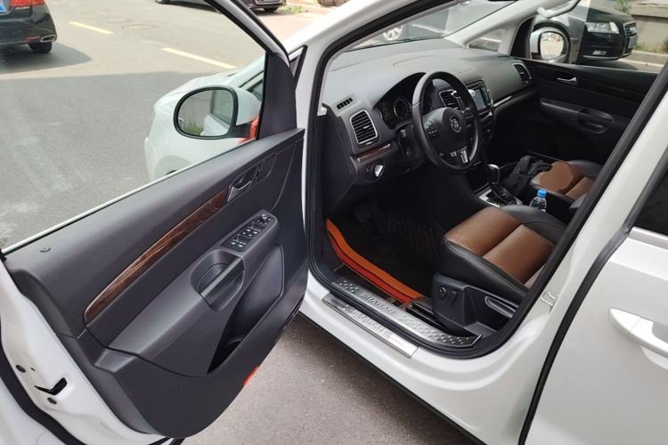Used Volkswagen Sharan 2014 2.0 TSI Comfort Model Driver Seat