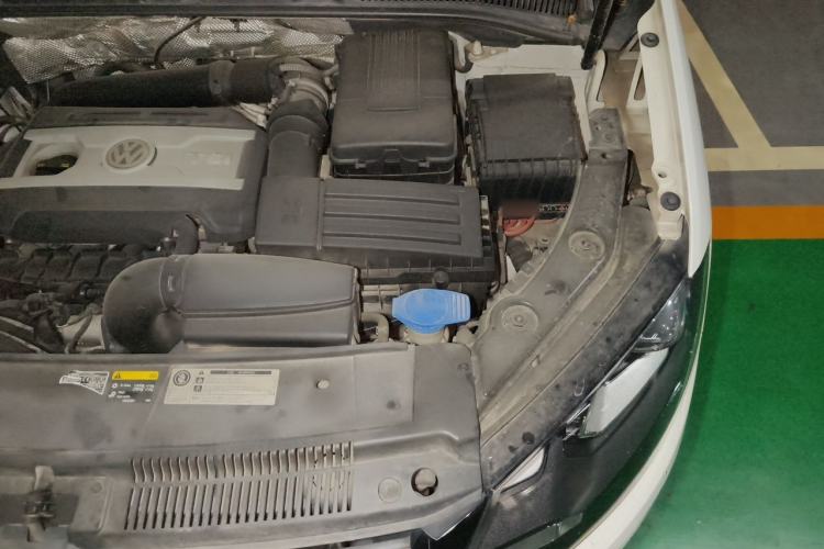 Used Volkswagen Sharan 2014 2.0 TSI Luxury Model Engine Bay Left