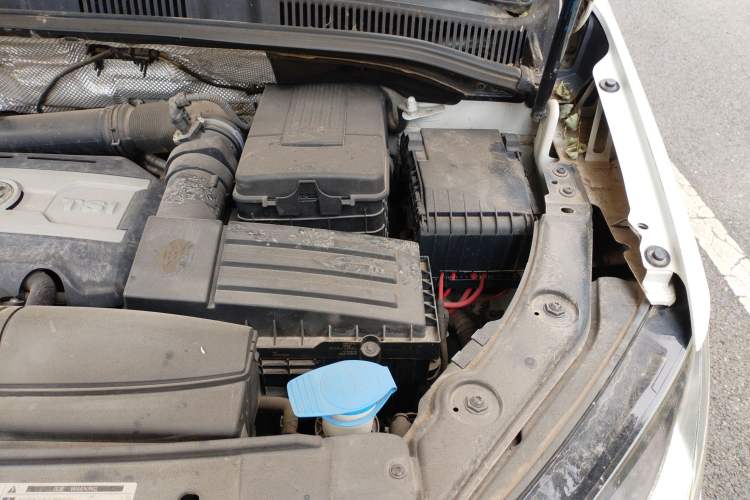Used Volkswagen Sharan 2014 2.0 TSI Standard Model Engine Bay Left