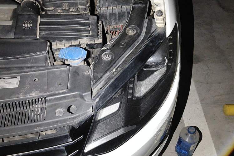 Used Volkswagen Sharan 2014 2.0 TSI Comfort Model Engine Bay Left