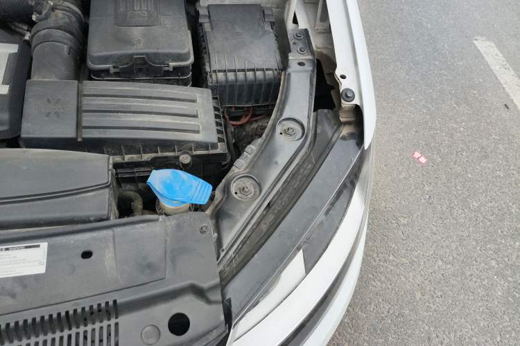 Used Volkswagen Sharan 2014 2.0 TSI Standard Model Engine Bay Left