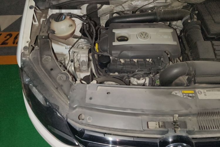 Used Volkswagen Sharan 2014 2.0 TSI Luxury Model Engine Bay Right